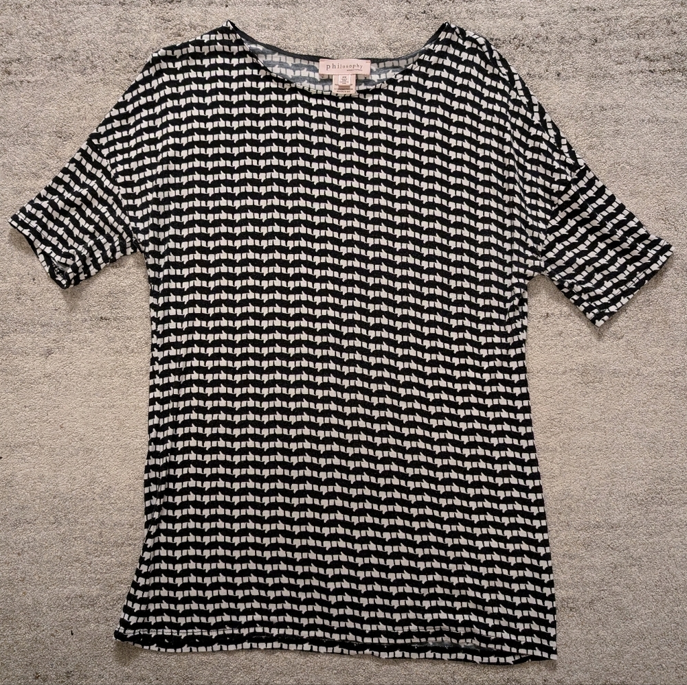 Philosophy short sleeve light knit shirt